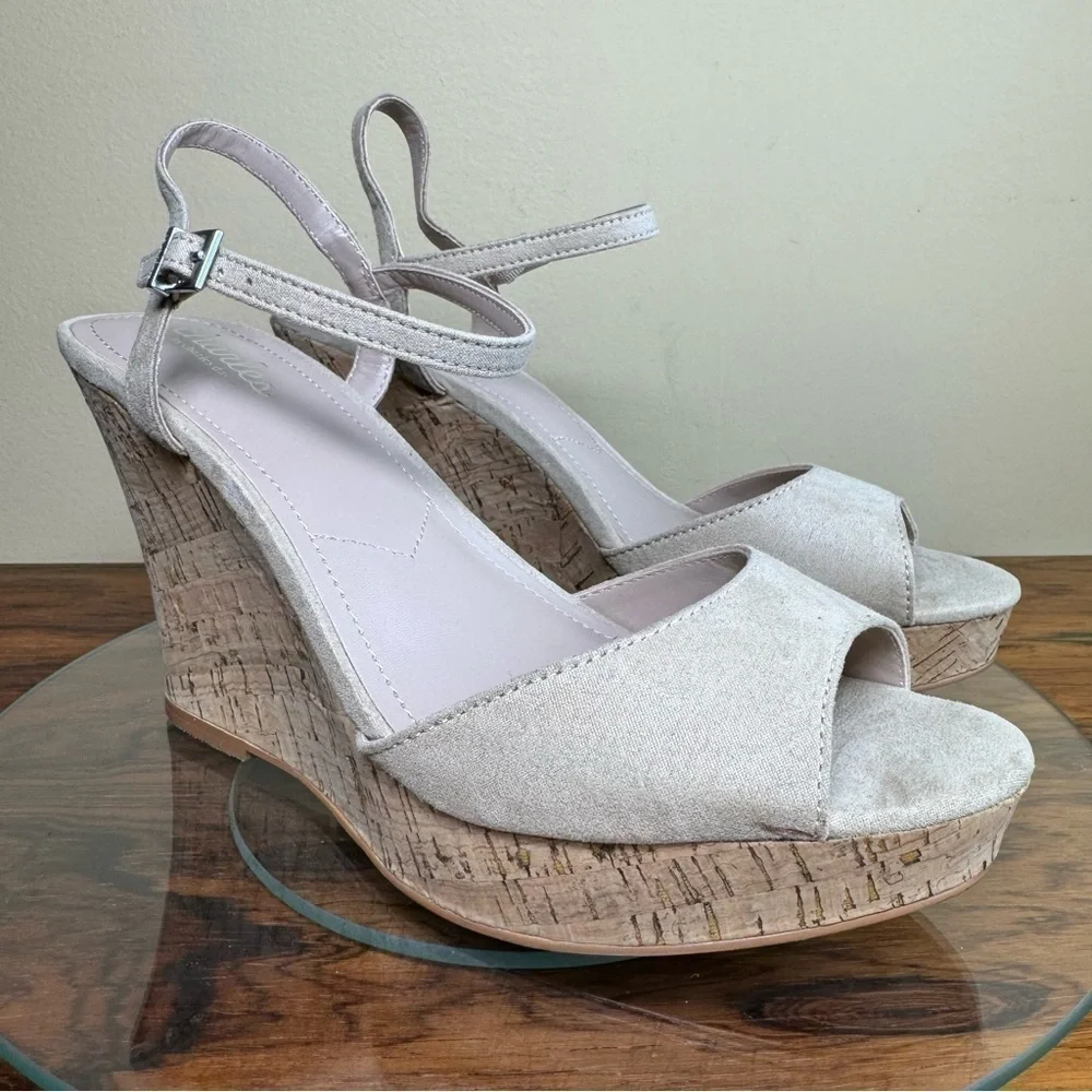 Charles By Charles David Lambert Sandals in Nude